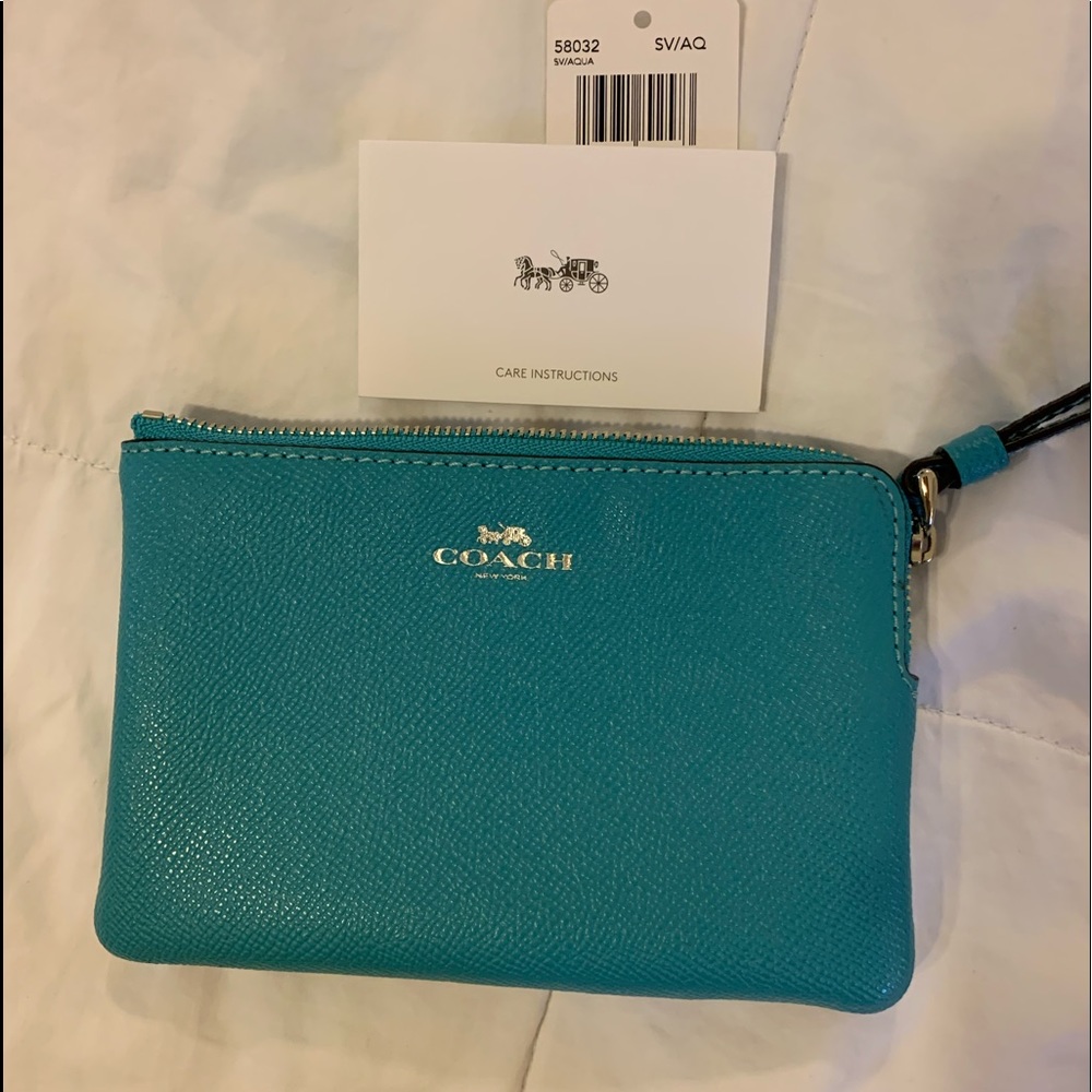 Coach wristlet NWT Authentic
